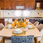 Apartment Luxury In