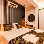 Luxury In Apartment *